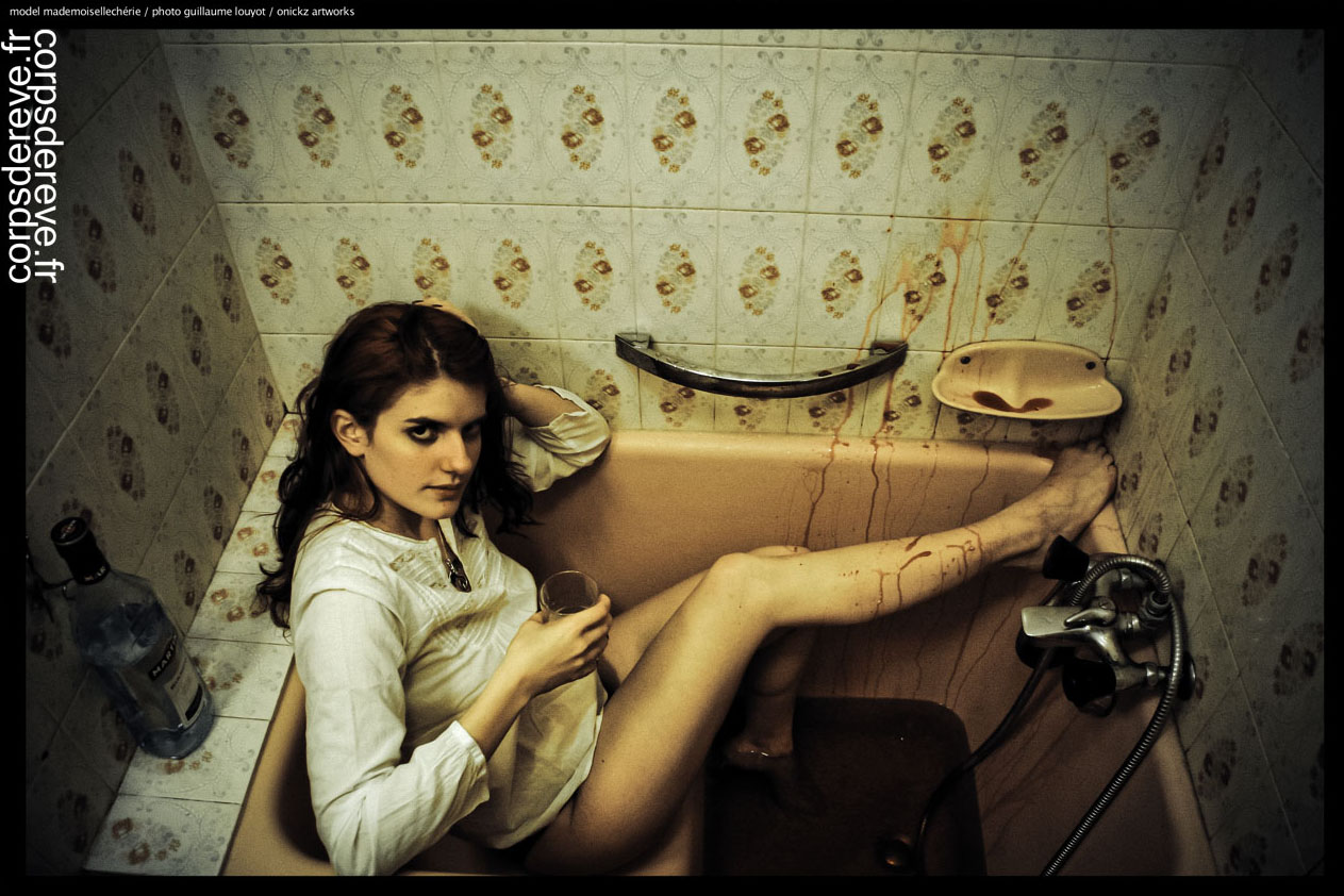 bloodbath archives photographiques pour Corps de R&ecirc;ve (modele photo : Mademoisellecherie)