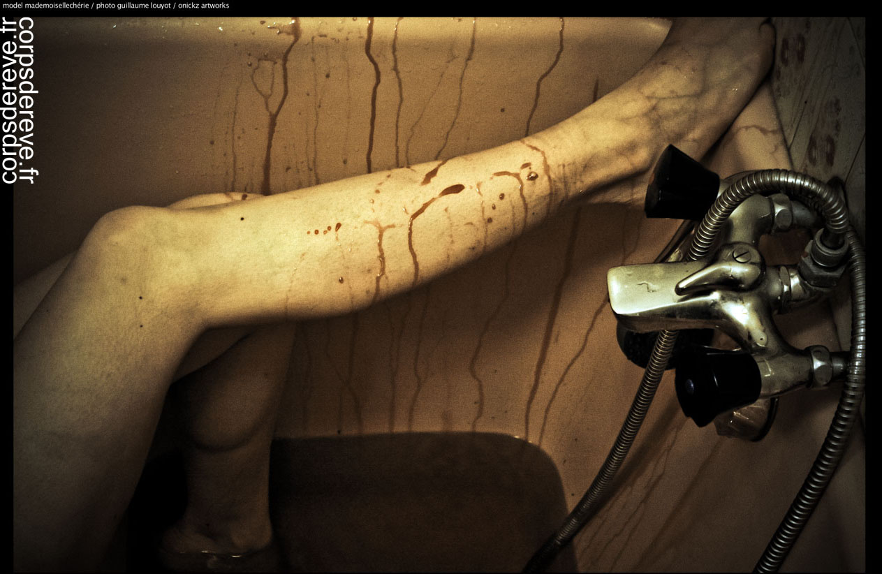 bloodbath archives photographiques pour Corps de R&ecirc;ve (modele photo : Mademoisellecherie)